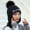 Cagoule d'hiver pour femmes avec pompon 2