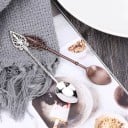 Čajová lžička ve vintage stylu na kávu a čaj Ozdobná prolamovaná koncovka Kroucená rukojeť Oválná miska Délka 11,6 cm Slitina kovu 6