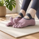 Calcetines de dedos para yoga de mujer 1 par Antideslizantes y de cinco dedos Bajos con cinta sobre el empeine Para pilates y fitness 13