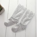 Calcetines de niña con encaje 9