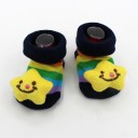 Calcetines infantiles con decoración de peluche. 10
