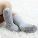 Calcetines infantiles con pompón 4