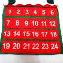 Calendar de Advent din material textil pentru agățat cu 24 de căsuțe numerotate pentru dulciuri și mici cadouri Motiv Moș Crăciun Dimensiune 30 x 40 3