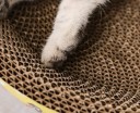 Cama de gato em papelão ondulado Arranhador multifuncional para afiar garras Confortável para descanso de gatos Dimensões 40 x 28 x 8 cm 3
