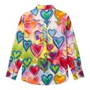 Camicia da donna colorata a taglio morbido con maniche lunghe e stampa a tutto campo di cuori dipinti con colletto classico e patta con bottoni 6