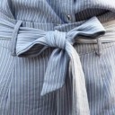 Camicia e pantaloni a righe da donna 4