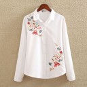 Camisa branca feminina com flores 2
