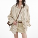 Camisa de mujer a rayas de corte holgado y casual con manga larga, bolsillo en el pecho con patrón diagonal y cuello clásico 3