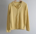 Camisa de mujer tejida con cuello y botones Tejido de algodón suave Manga larga Escote en V Corte recto para el uso diario 11