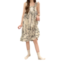 Camisa de noche beige para mujer con patrones delicados y volantes Camisón elegante de verano con fruncidos y tirantes anchos Poliéster ligero 4