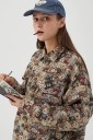 Camisa feminina com padrão de ursos a toda a superfície Corte oversized solto Colarinho clássico Fecho de botões Mangas longas Poliéster com spandex 2