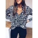 Camisa feminina com padrão floral Deste tipo Longas mangas Colarinho de camisa Decote em V Flores brancas sobre um fundo escuro Poliester 3