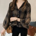 Camisa feminina larga com padrão A544 1