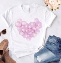 Camiseta blanca de mujer con estampado de corazones 4