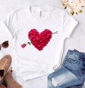 Camiseta blanca de mujer con estampado de corazones 3