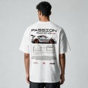 Camiseta de hombre con diseño de coche de carreras y dibujo técnico en la espalda y pequeño estampado en el pecho con mangas cortas y corte 4