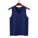 Camiseta de hombre con escote en V Camiseta de poliéster y seda de un solo color Material ligero y transpirable para el verano 11