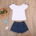 Camiseta de menina com rosas e calções 2