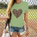 Camiseta de mujer con corazón de leopardo 3