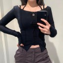 Camiseta de mujer con recortes 1