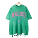 Camiseta oversize de mujer MALIBU BEACH con estampado vintage y ribete decorativo. Top de calle. Moda casual de verano. Ropa de ocio con estilo. 6
