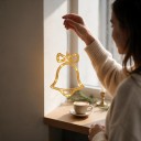 Campanella LED Natalizia Appesa 21 x 17 cm A Batterie AAA Campanello Luminoso Con Fiocco Luce Bianca Calda Decorazione Per Finestra Porte e Vetrine 2