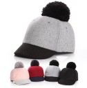 Cappellino per bambini con pompon J1858 1