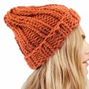 Cappello in lana lavorato a maglia per donna Lavorazione a costine grossa Ampio risvolto Vestibilità comoda con cima leggermente 15