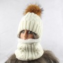 Cappello invernale da donna con scaldacollo 3
