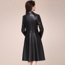 Cappotto in pelle da donna P1907 2