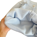 Cardigan de malha para meninas com laço Suéter azul com decote redondo e botões Algodão Top infantil adorável Casaco elegante para meninas pequenas Primavera Outono 4