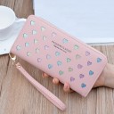 Cartera de piel para mujer con corazones 5