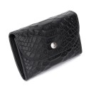 Cartera pequeña para mujer con patrón en relieve de piel de cocodrilo Solapa redondeada con broche de metal Forma compacta 1