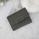 Cartera pequeña para mujer de piel sintética con tapa Broche decorativo rectangular de color plateado Dimensiones compactas de 11,5 x 9,5 6