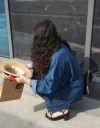Casaco de denim feminino com botões Corte oversized solto Ombros caídos Bolsos no peito com aba Colarinho clássico Denim 3