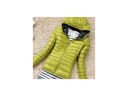 Casaco de inverno acolchoado para senhora com capuz Corte justo Comprimento curto até à anca Fecho éclair e bolsos laterais Aconchegante 7