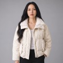 Casaco de Inverno Feminino com Gola de Pele, Casaco Matelassé com Bolso, Corte Curto, Casaco Branco para a Cidade e Passeios 4