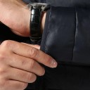 Casaco de Inverno Unisex à Prova de Vento com Fecho de Zip em Poliéster Resistente Casaco Estiloso com Bordado na Manga Design Quente para o Inverno 6