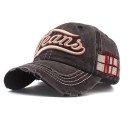 Casquette avec inscription T83 6