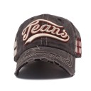 Casquette avec inscription T83 1