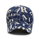 Casquette avec lettres 1