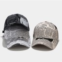 Casquette avec motif de journaux 2