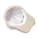 Casquette isolée pour femme 5