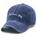 Casquette pour femmes avec inscription T177 8