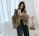 Cazadora de piel para mujer con piel de zorro Cazadora corta de invierno con mangas de piel y solapas anchas Cierre de cremallera 11