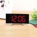Ceas deșteptător digital cu afișaj LED 17,6 x 8,3 x 6 cm Corp negru Alimentare USB sau baterie Temperatură Dată 3 alarme Luminozitate 12/24h 1