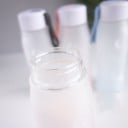 Cestovní lahev na pití s motivem jelena a měsíce Matný plast s barevným přechodem Objem 560 ml Šroubovací víčko s poutkem na přenášení 7