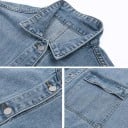 Chaleco de mezclilla para mujer de corte holgado Mezclilla azul claro con algodón Cuello clásico Botones metálicos Dos grandes bolsillos con solapa 5