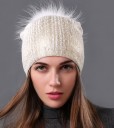 Chapeau de luxe pour femmes avec pompon 3