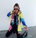 Chaqueta bomber de primavera para mujer con lentejuelas de colores Patrones geométricos Ribetes arcoíris Cuello alzado Corte más largo y holgado 2